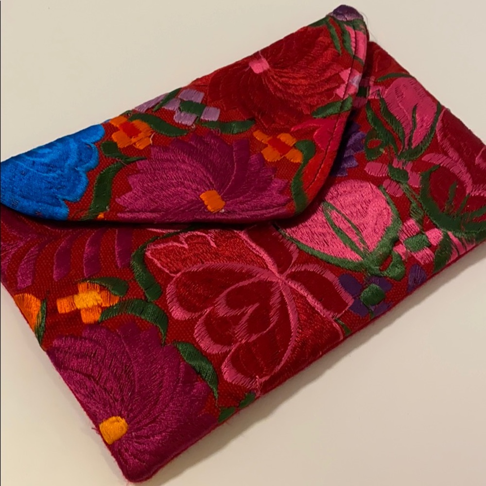 Embroidered Mexican envelope clutch